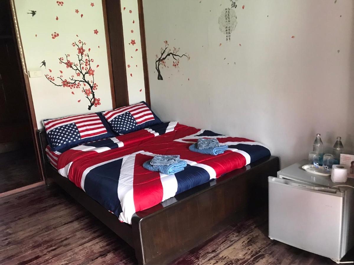 Solarcell Walking Street Homestay Ban Nong Nam Khan Exterior photo