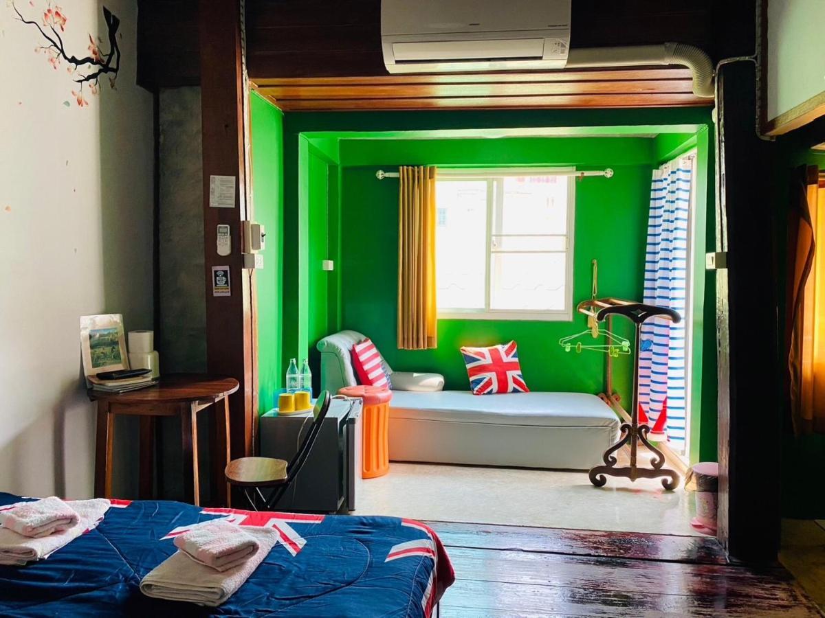 Solarcell Walking Street Homestay Ban Nong Nam Khan Exterior photo